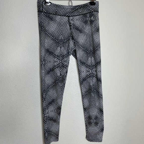 Adidas Black And White Leggings With Design Size Medium Women’s - Picture 1 of 6